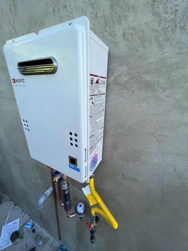Tankless water heater installation for Sierra del Oro homes